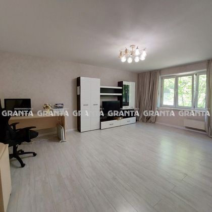 Продажа 2-комнатной квартиры 67,8 м², 1/10 этаж