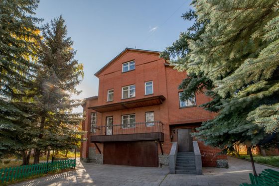 Продажа дома, 350 м², с участком 23,7 сотки