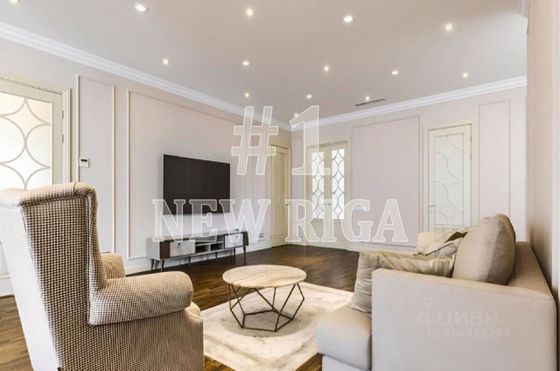 Аренда дома, 520 м², с участком 17,5 сотки