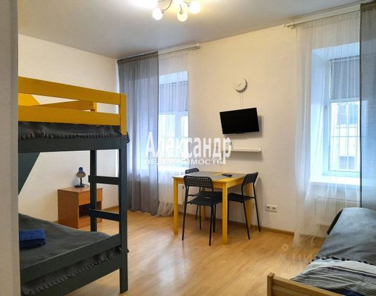 Продажа квартиры-студии 37,4 м², 1/4 этаж