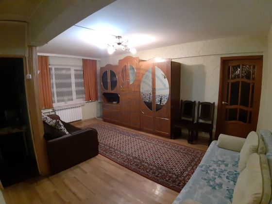 Продажа 2-комнатной квартиры 60 м², 1/5 этаж