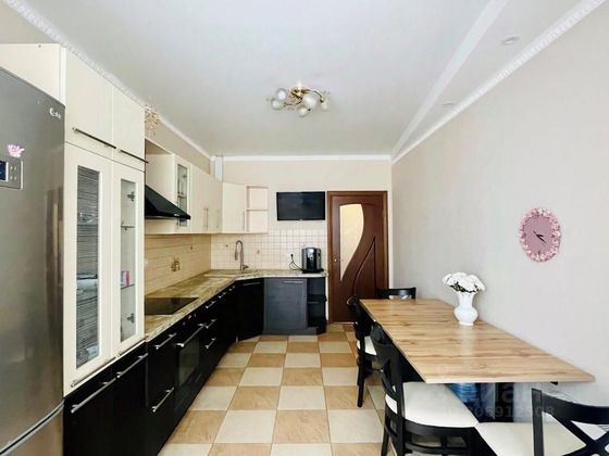 Продажа 2-комнатной квартиры 70,9 м², 2/3 этаж