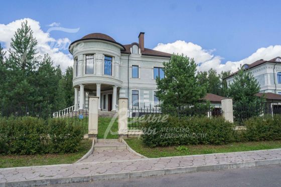 Продажа дома, 860 м², с участком 30,8 сотки