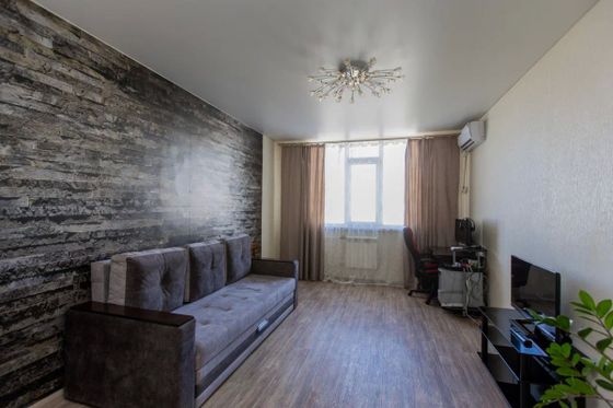 Продажа 2-комнатной квартиры 60,3 м², 8/17 этаж