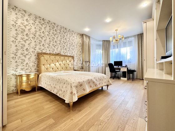 Продажа 3-комнатной квартиры 128 м², 2/20 этаж