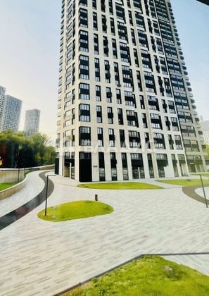 Продажа 3-комнатной квартиры 96 м², 3/35 этаж