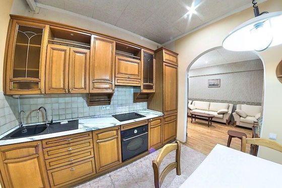 Продажа 3-комнатной квартиры 82 м², 2/5 этаж