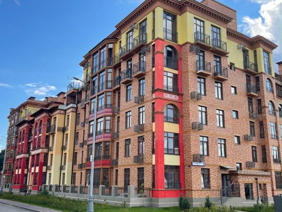 Продажа 2-комнатной квартиры 62 м², 1/6 этаж