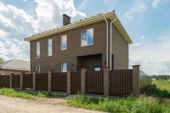 Продажа дома, 270 м², с участком 6,3 сотки