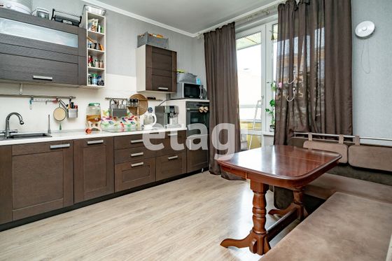 Продажа 2-комнатной квартиры 64 м², 2/5 этаж