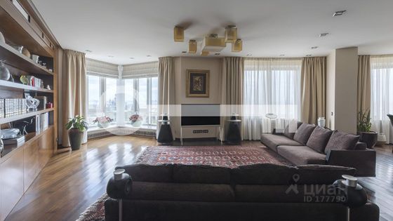 Продажа 3-комнатной квартиры 188 м², 34/38 этаж