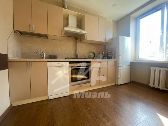 Продажа 2-комнатной квартиры 58 м², 8/8 этаж