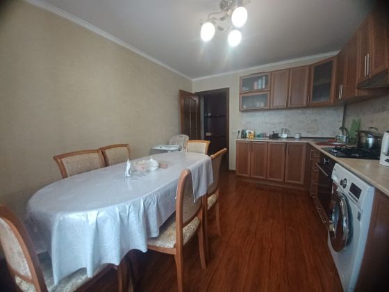 Продажа 2-комнатной квартиры 64 м², 5/5 этаж