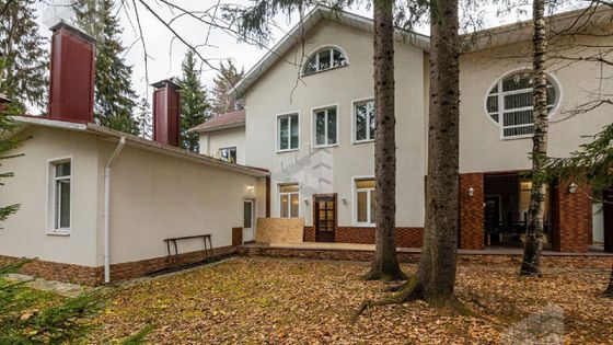 Продажа дома, 860 м², с участком 21 сотка