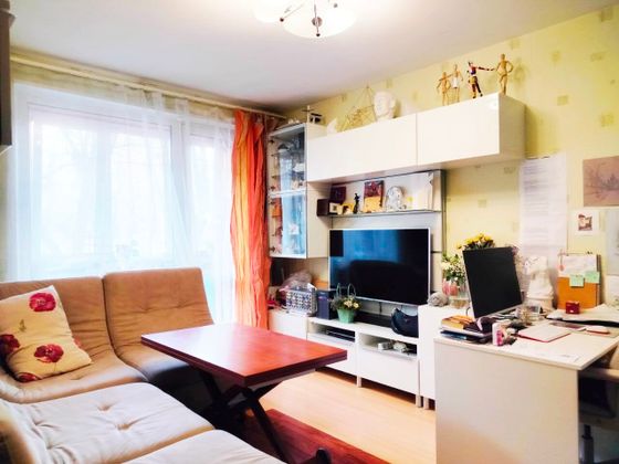 Продажа 3-комнатной квартиры 55,6 м², 1/9 этаж