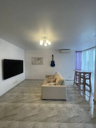 Продажа 2-комнатной квартиры 67,8 м², 2/5 этаж