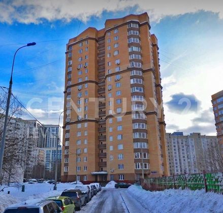 Продажа 2-комнатной квартиры 57 м², 1/18 этаж