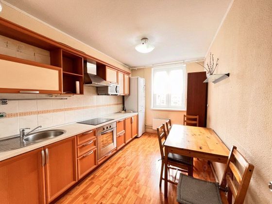 Продажа 3-комнатной квартиры 63 м², 3/10 этаж