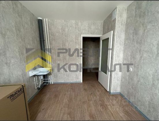 Продажа 3-комнатной квартиры 90 м², 4/10 этаж