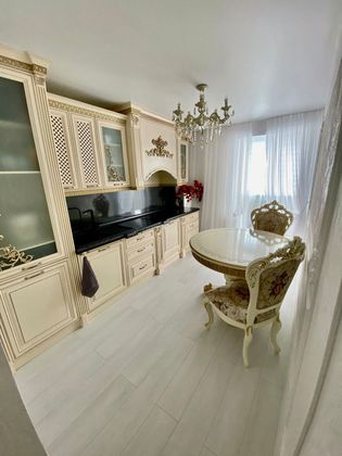 Продажа 4-комнатной квартиры 155 м², 3/10 этаж