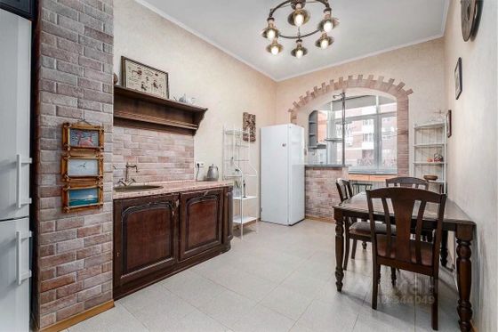 Продажа 2-комнатной квартиры 78 м², 1/7 этаж