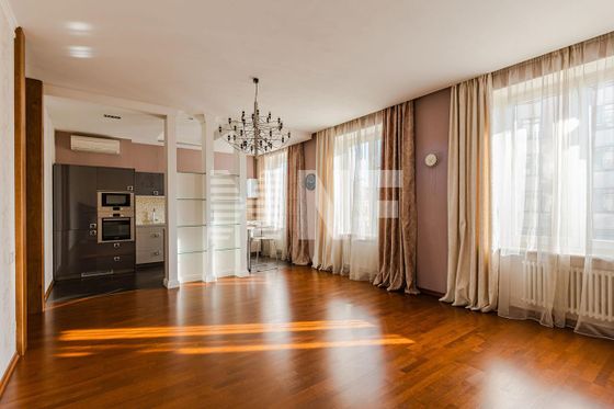 Продажа 3-комнатной квартиры 96 м², 3/8 этаж