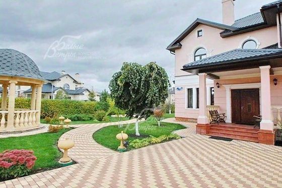 Аренда дома, 440 м², с участком 25 соток