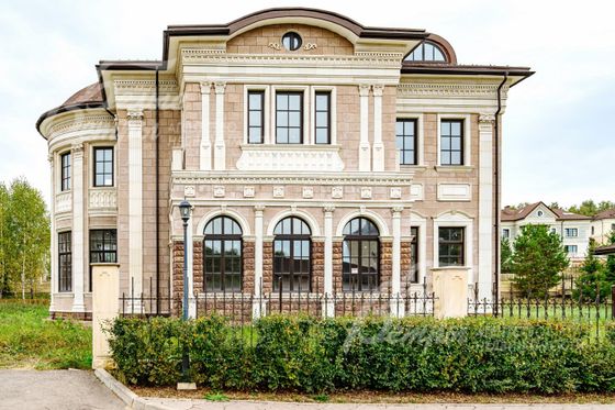 Продажа дома, 615 м², с участком 21 сотка