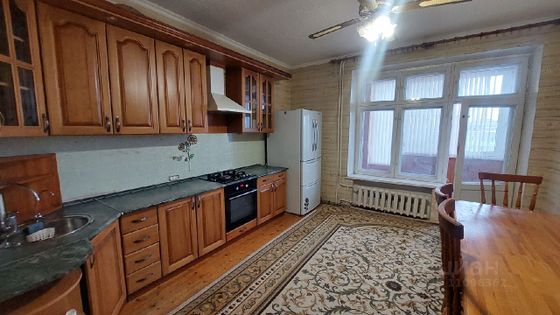 Продажа многокомнатной квартиры 236 м², 5/5 этаж