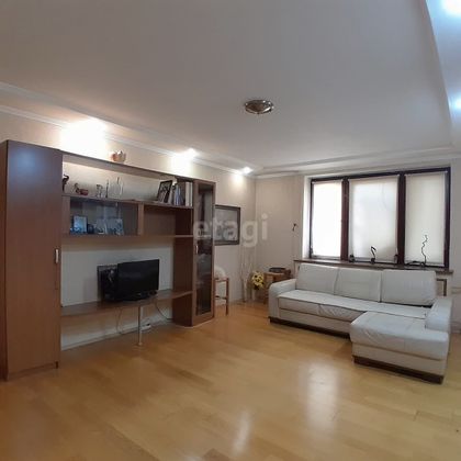 Продажа 2-комнатной квартиры 100 м², 8/10 этаж