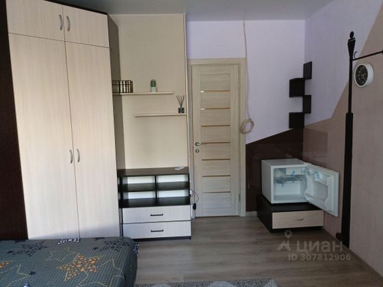 Аренда 2 комнат, 42 м², 1/14 этаж