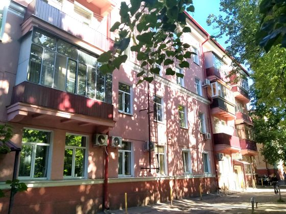 Продажа 2-комнатной квартиры 70 м², 1/4 этаж