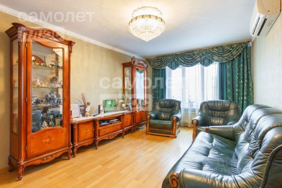 Продажа 3-комнатной квартиры 77 м², 9/9 этаж