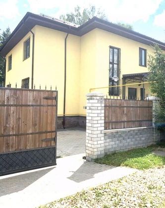 Аренда дома, 200 м², с участком 10 соток