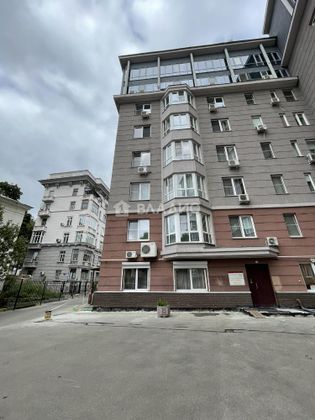 Продажа 4-комнатной квартиры 175,4 м², 1/9 этаж