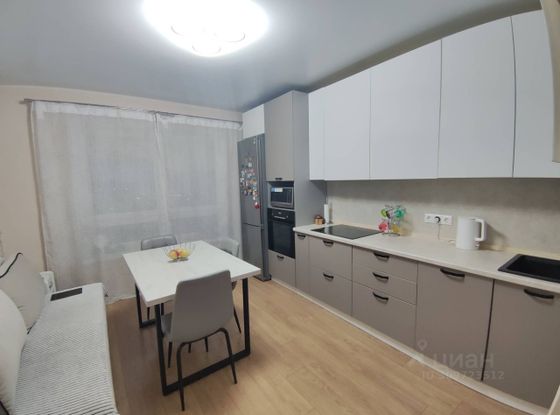 Продажа 2-комнатной квартиры 61 м², 13/17 этаж