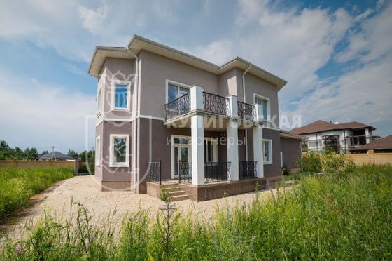 Продажа дома, 300 м², с участком 15 соток