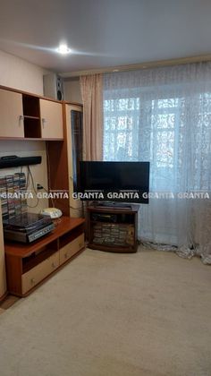 Продажа 2-комнатной квартиры 38 м², 3/5 этаж