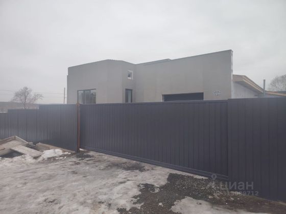 Продажа дома, 320 м², с участком 12 соток