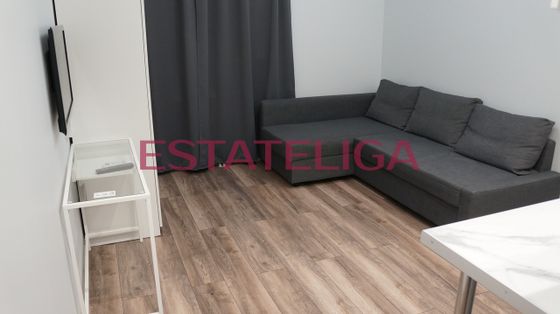 Продажа 3-комнатной квартиры 60 м², 1/8 этаж