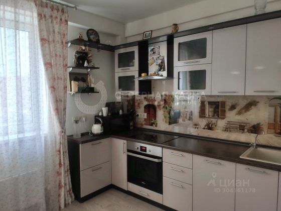 Продажа 3-комнатной квартиры 90 м², 4/25 этаж