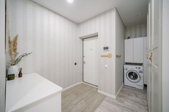 Продажа 2-комнатной квартиры 74 м², 4/32 этаж