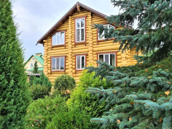 Продажа дома, 312 м², с участком 13,6 сотки