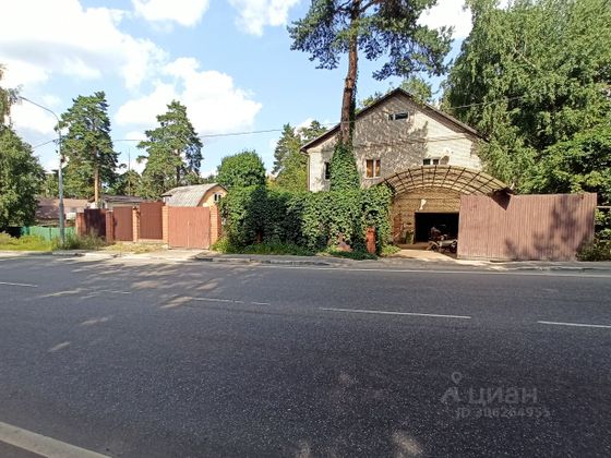 Продажа дома, 200 м², с участком 6 соток