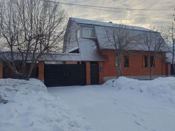 Продажа дома, 140 м², с участком 6,5 сотки