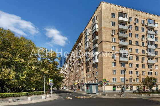 Продажа 2-комнатной квартиры 60 м², 7/8 этаж