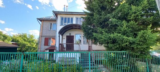 Аренда дома, 250 м², с участком 10 соток