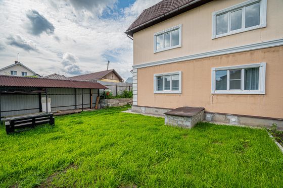 Продажа дома, 230,4 м², с участком 4,2 сотки