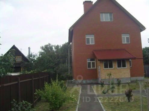 Продажа дома, 208 м², с участком 6,1 сотки