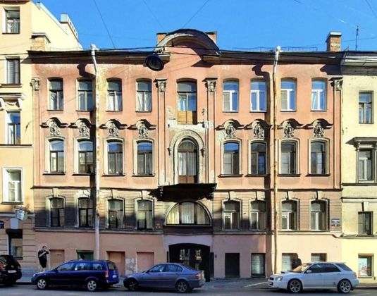 Продажа 4-комнатной квартиры 100 м², 1/8 этаж